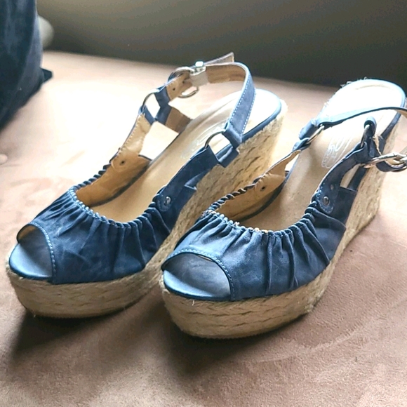 Stylish fun denim style open toe wedge shoes - Picture 2 of 6